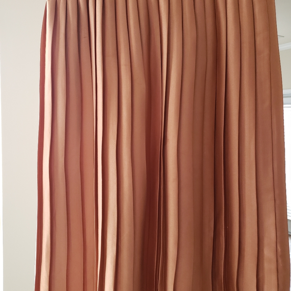 Pleated Skirt - Picture 2 of 3
